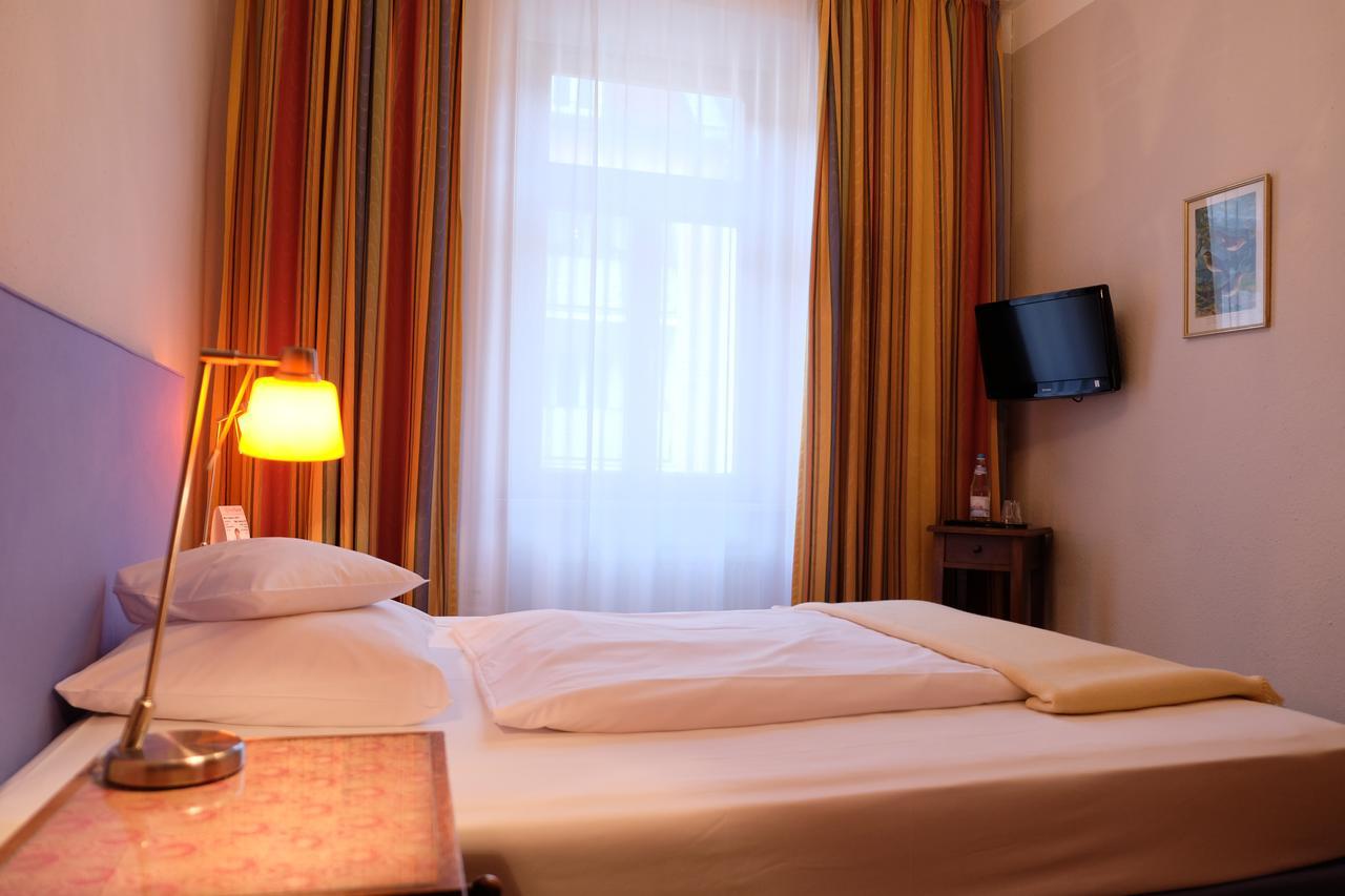Pension Gartnerplatz Munchen Bagian luar foto